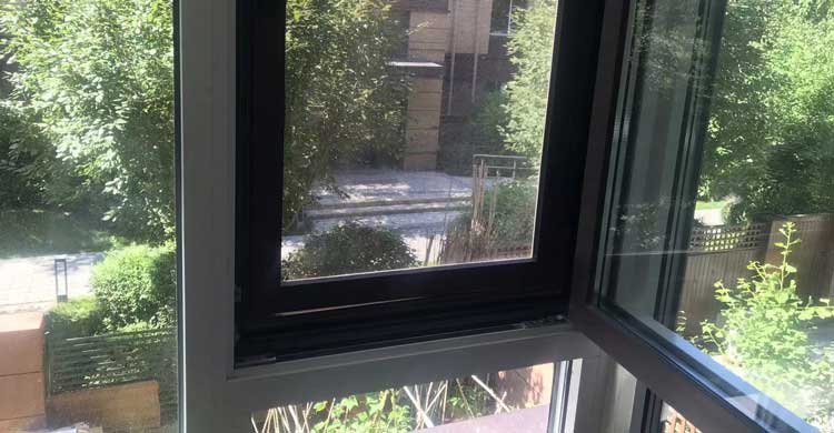 沈陽門窗廠的環(huán)保理念：使用可持續(xù)材料，助力綠色建筑發(fā)展